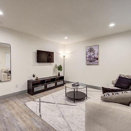 Trendy Midtown Apt, Walk To Shops & Sites, Pets Ok Houston Exterior photo