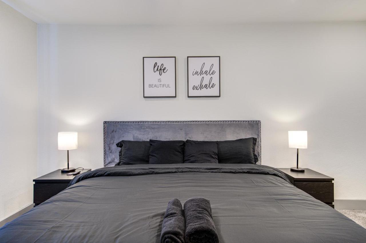 Trendy Midtown Apt, Walk To Shops & Sites, Pets Ok Houston Exterior photo