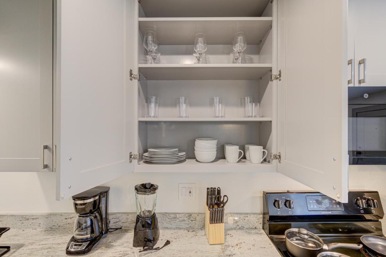 Trendy Midtown Apt, Walk To Shops & Sites, Pets Ok Houston Exterior photo