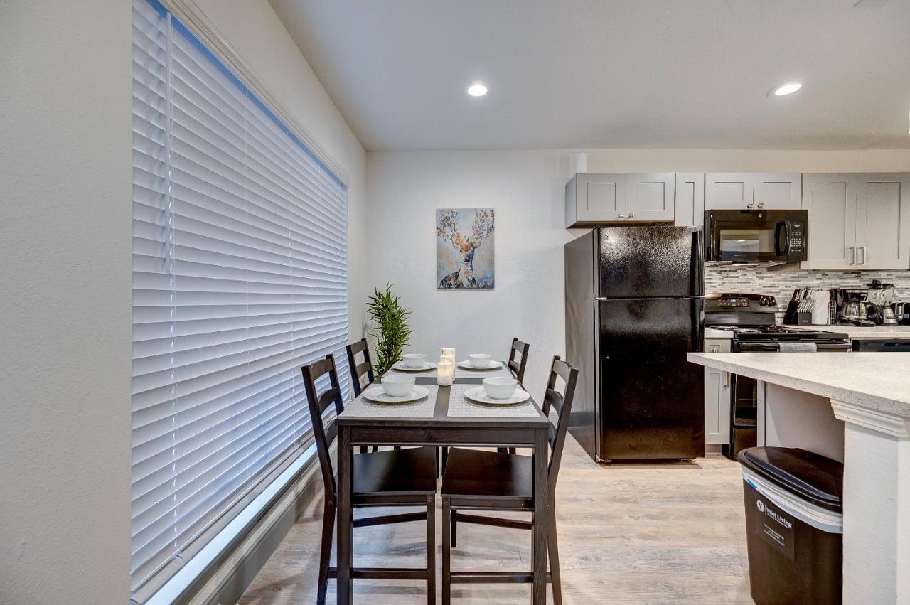 Trendy Midtown Apt, Walk To Shops & Sites, Pets Ok Houston Exterior photo