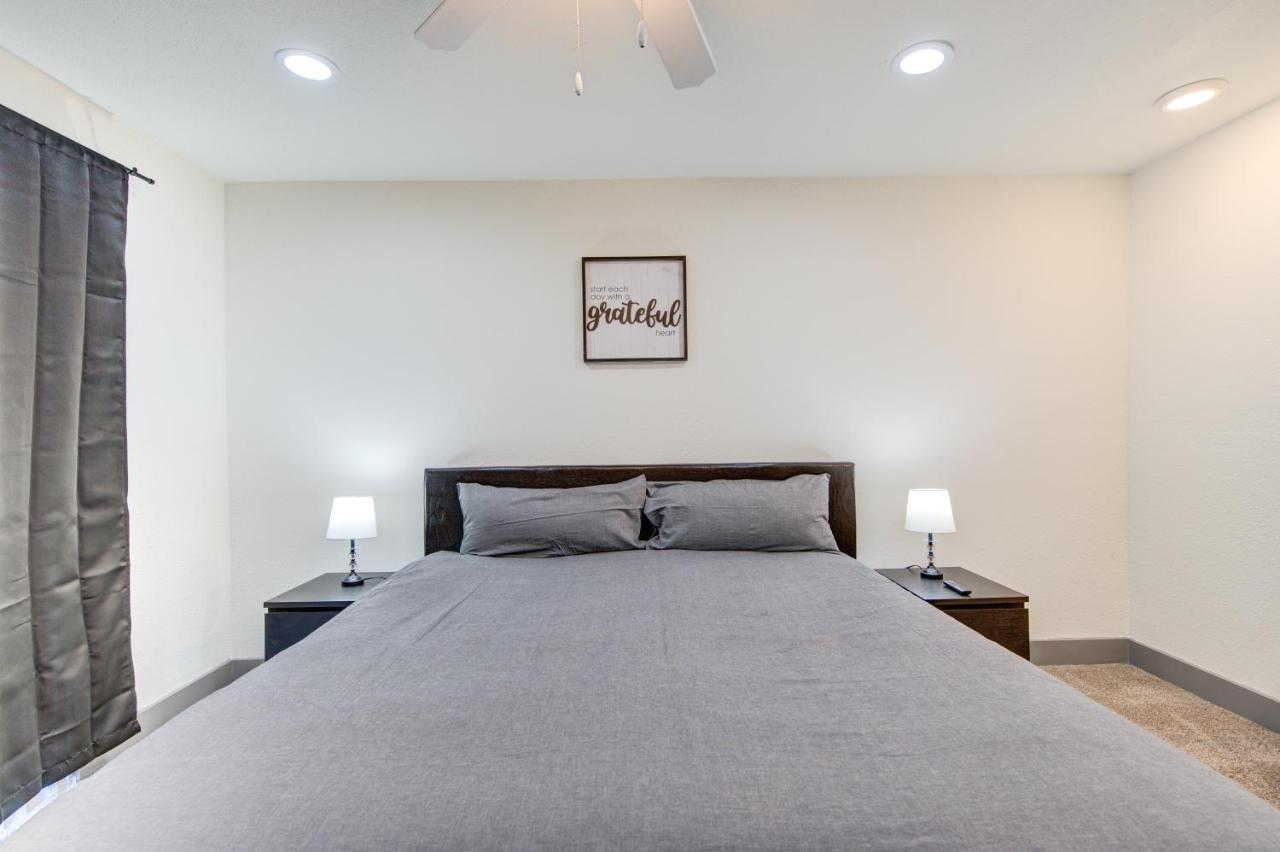Trendy Midtown Apt, Walk To Shops & Sites, Pets Ok Houston Exterior photo