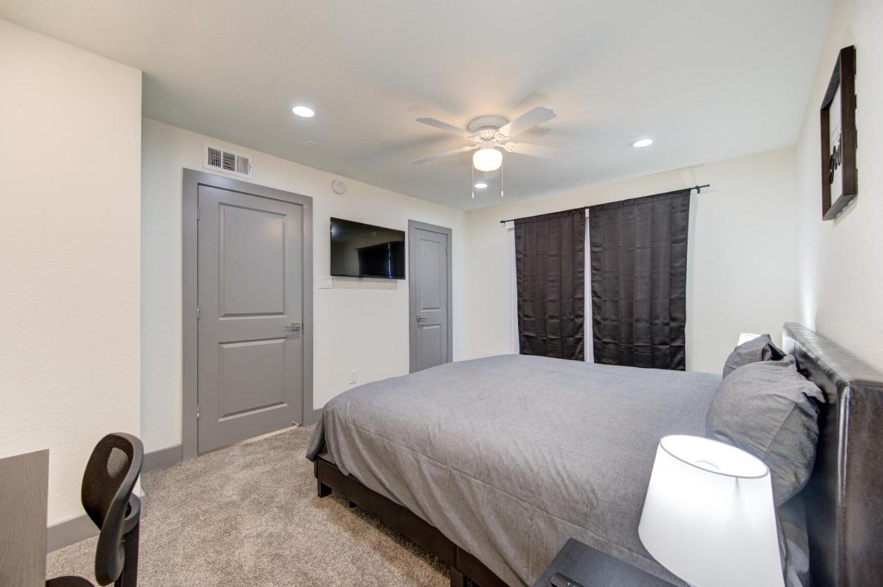 Trendy Midtown Apt, Walk To Shops & Sites, Pets Ok Houston Exterior photo